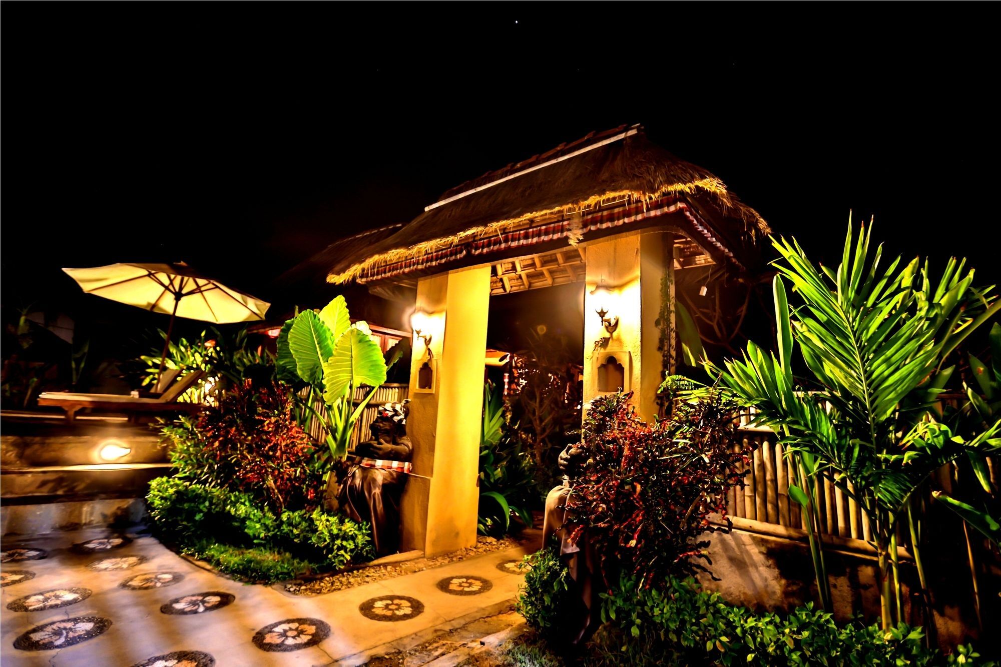 Sunset Coin Lembongan Hotel Nusa Lembongan Exterior foto