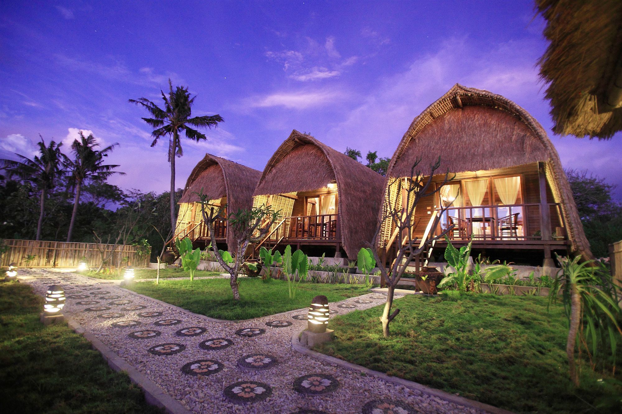 Sunset Coin Lembongan Hotel Nusa Lembongan Exterior foto
